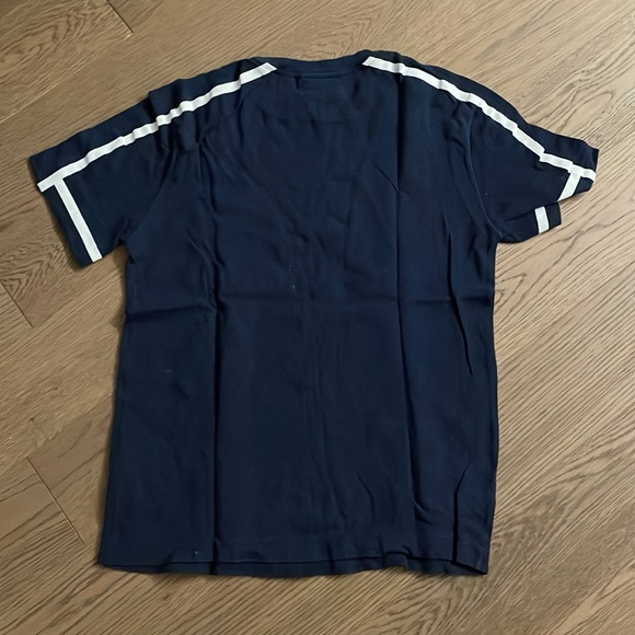 T-Shirt - Picture 2 of 2